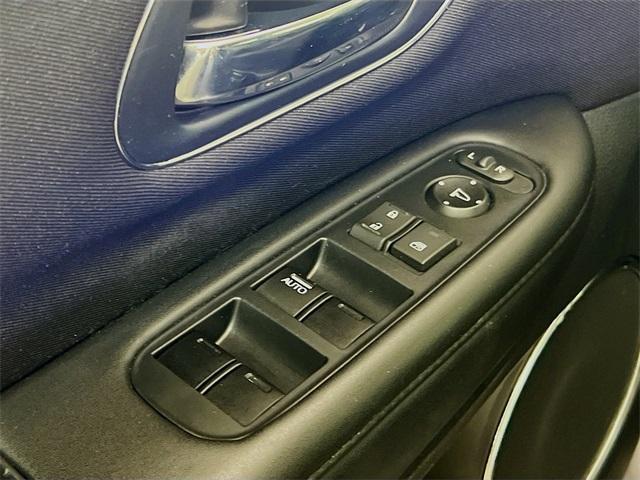 Photo of 2017 Modern Steel Metallic Honda HR-V