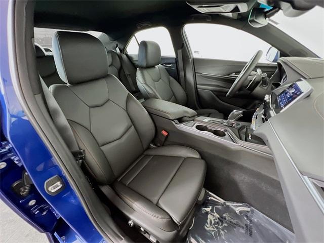Photo of 2025 Wave Metallic Cadillac CT4