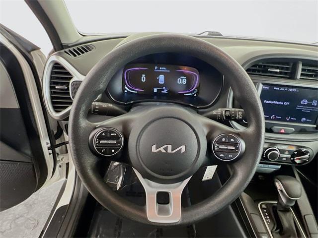 Photo of 2023 Snow White Pearl Kia Soul