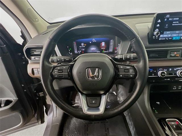 Photo of 2024 Modern Steel Metallic Honda Pilot