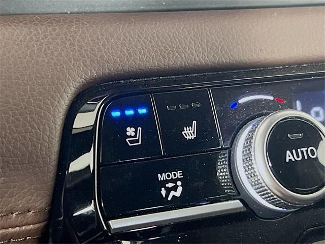 Photo of 2024 Modern Steel Metallic Honda Pilot