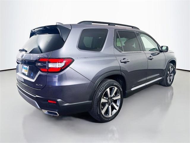 Photo of 2024 Modern Steel Metallic Honda Pilot