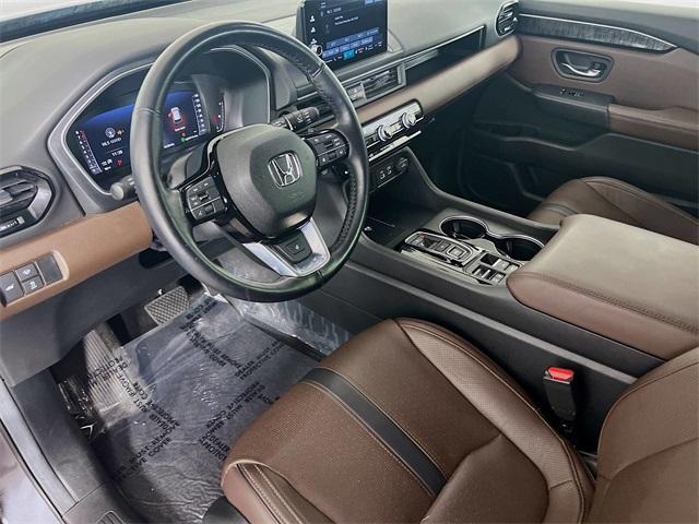 Photo of 2024 Modern Steel Metallic Honda Pilot