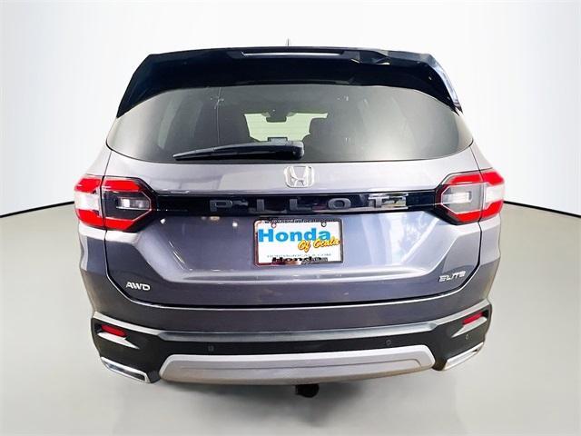 Photo of 2024 Modern Steel Metallic Honda Pilot