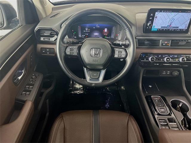 Photo of 2024 Modern Steel Metallic Honda Pilot