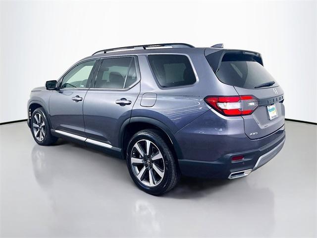 Photo of 2024 Modern Steel Metallic Honda Pilot