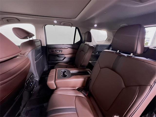 Photo of 2024 Modern Steel Metallic Honda Pilot