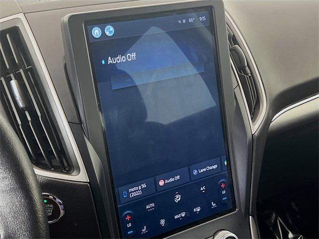Photo of 2022 Oxford White Ford Edge