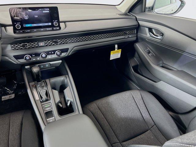 Photo of 2025 Platinum White Pearl Honda Accord