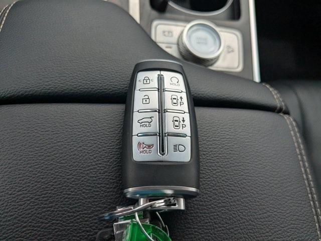 Photo of 2021 White Genesis GV80