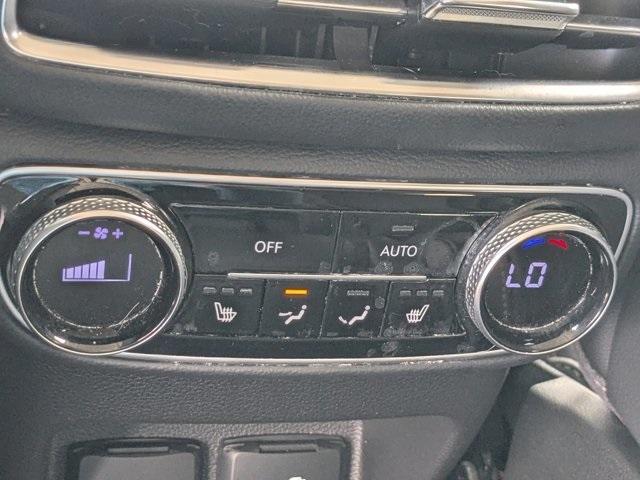 Photo of 2021 White Genesis GV80