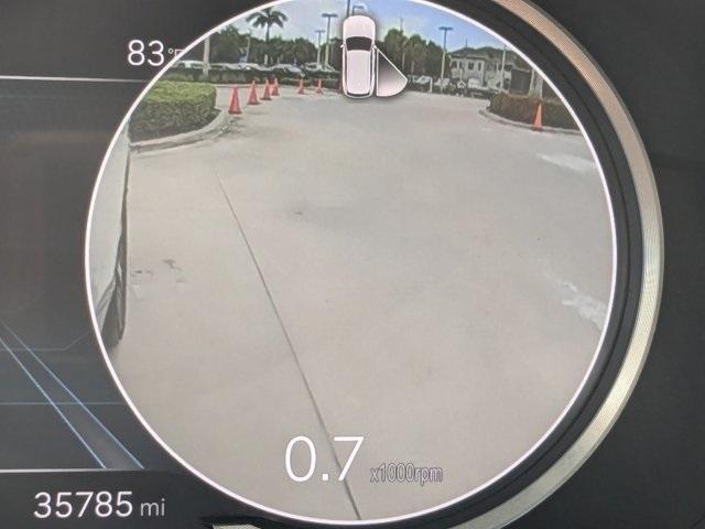 Photo of 2021 White Genesis GV80