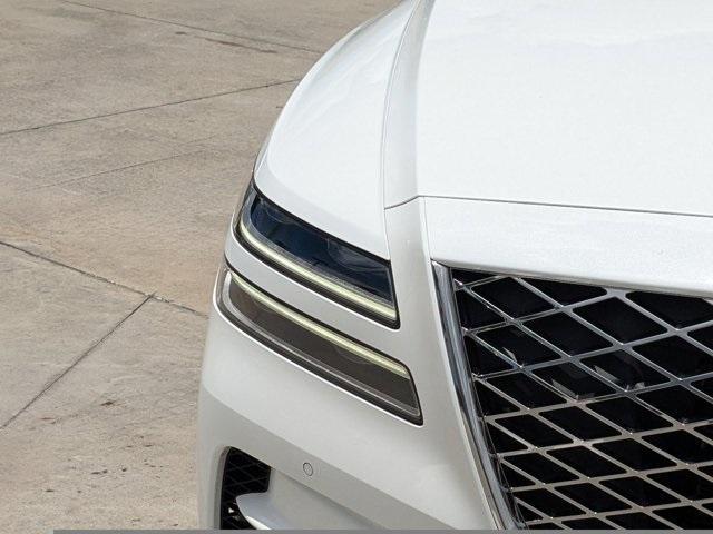 Photo of 2021 White Genesis GV80