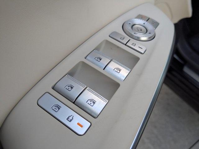 Photo of 2025 Black Genesis GV70
