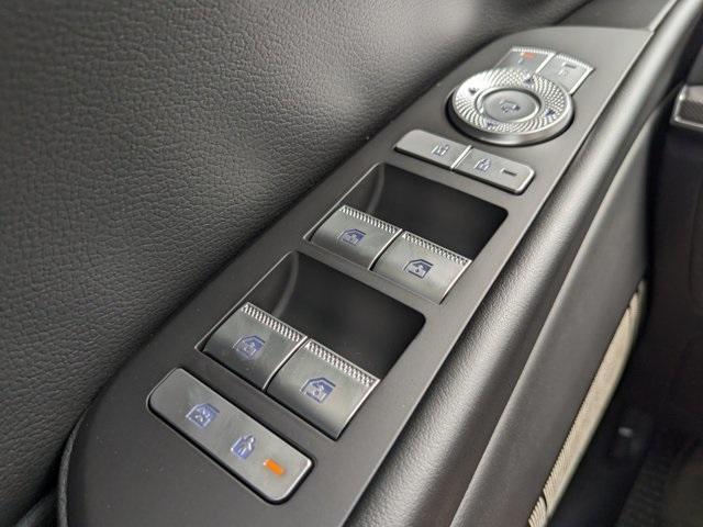 Photo of 2024 Alta White Genesis G80