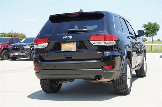 Photo of 2022 Diamond Black Crystal Pearlcoat Jeep Grand Cherokee