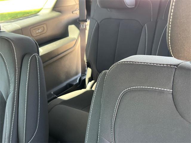 Photo of 2025 Bright White Clearcoat Jeep Grand Cherokee L