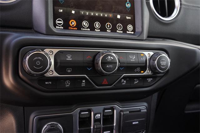Photo of 2020 Black Clearcoat Jeep Wrangler Unlimited
