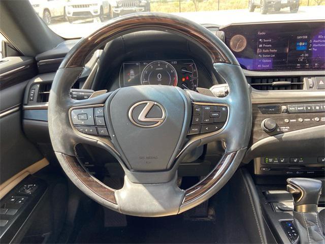 Photo of 2020 Eminent White Pearl Lexus ES 350