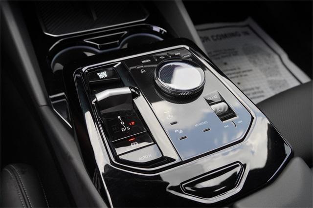 Photo of 2025 Oxide Grey Metallic BMW 530