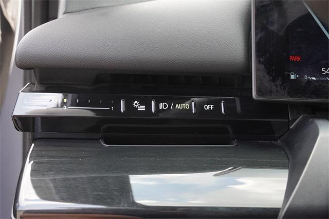 Photo of 2025 Oxide Grey Metallic BMW 530