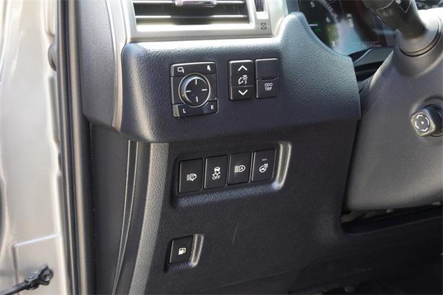 Photo of 2021 Atomic Silver Lexus GX 460