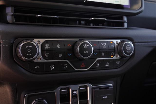 Photo of 2025 Granite Jeep Wrangler
