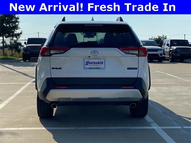 Photo of 2022 White Toyota RAV4