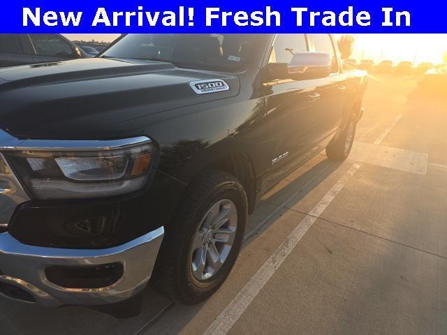 Photo of 2023 Diamond Black Crystal Pearlcoat RAM 1500