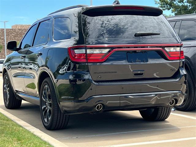 Photo of 2024 DB Black Crystal Clearcoat Dodge Durango