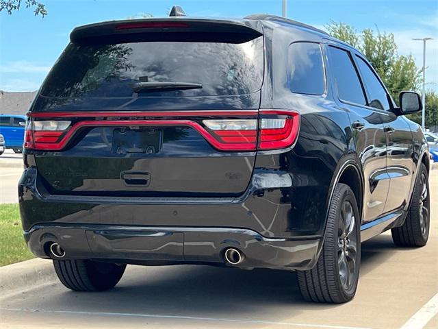 Photo of 2024 DB Black Crystal Clearcoat Dodge Durango