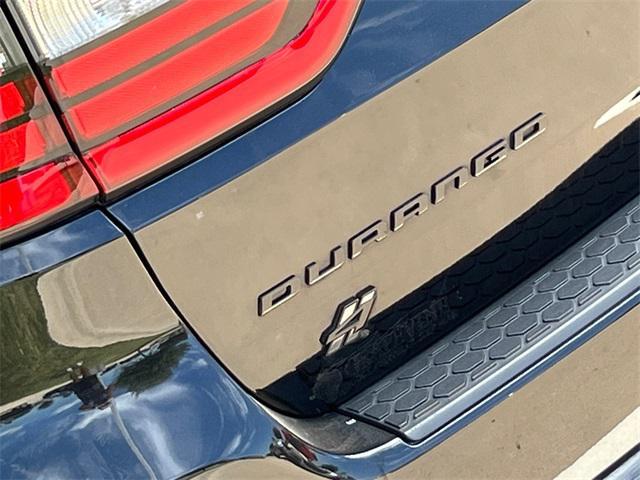 Photo of 2024 DB Black Crystal Clearcoat Dodge Durango
