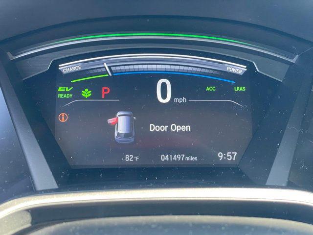 Photo of 2021 Platinum White Pearl Honda CR-V Hybrid