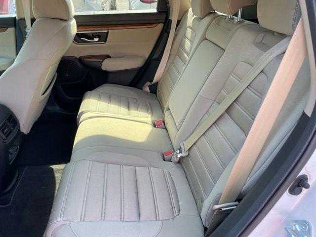 Photo of 2021 Platinum White Pearl Honda CR-V Hybrid