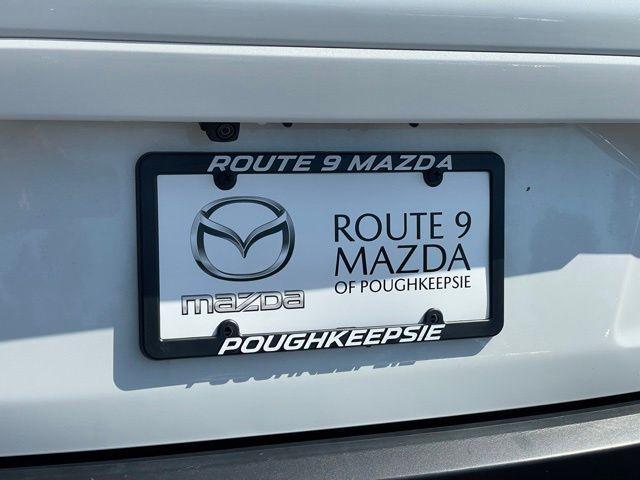 Photo of 2021 Platinum White Pearl Honda CR-V Hybrid