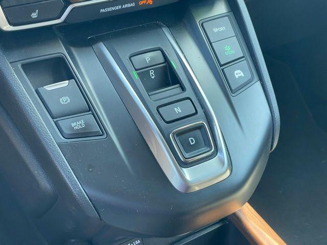 Photo of 2021 Platinum White Pearl Honda CR-V Hybrid