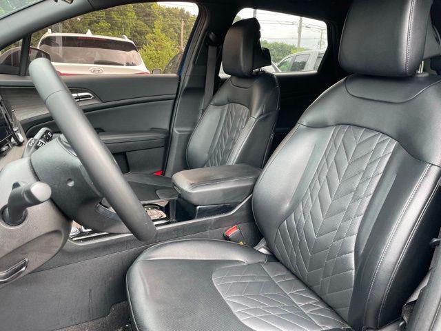 Photo of 2023 Sapphire Blue Kia Sportage