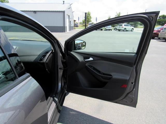 Photo of 2014 Gray Ford Focus