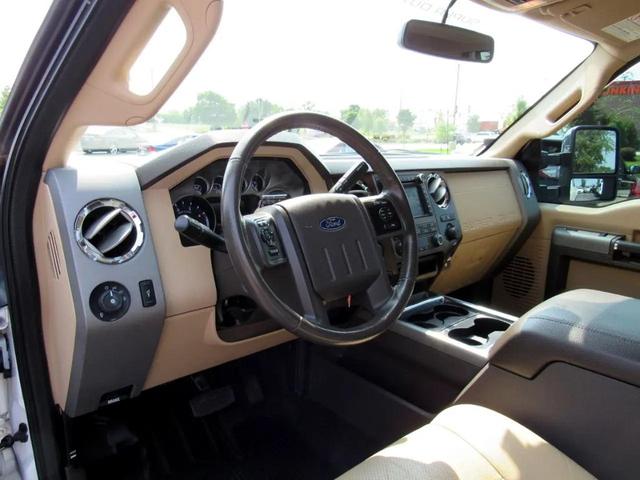 Photo of 2011 White Ford F-250