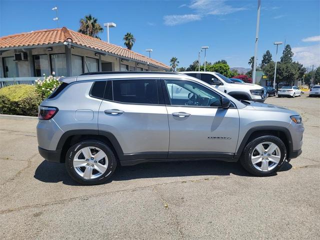 Photo of 2022 Silver Jeep Compass