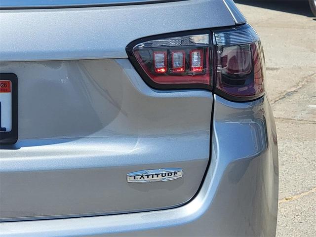 Photo of 2022 Silver Jeep Compass