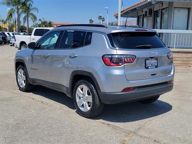 Photo of 2022 Silver Jeep Compass