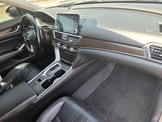 Photo of 2021 Black Honda Accord Hybrid
