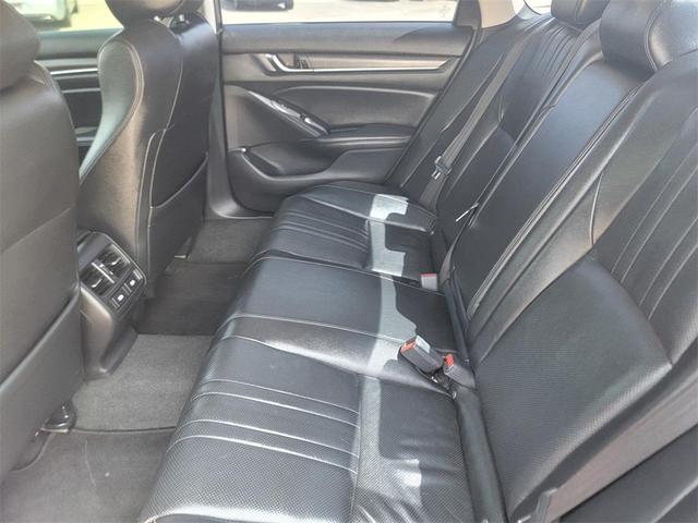 Photo of 2021 Black Honda Accord Hybrid