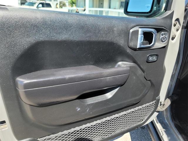 Photo of 2021 Gray Jeep Wrangler Unlimited