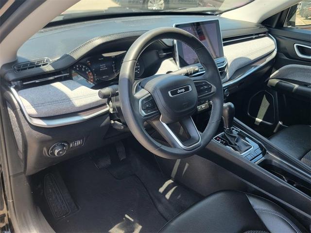 Photo of 2022 Black Jeep Compass