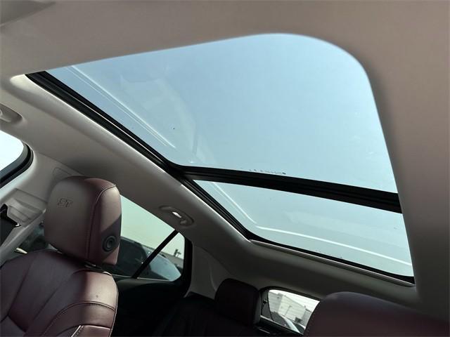 Photo of 2025 Brilliant Red Buick Envision