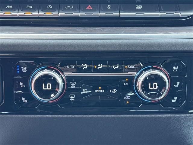 Photo of 2025 Summit White GMC Sierra 1500