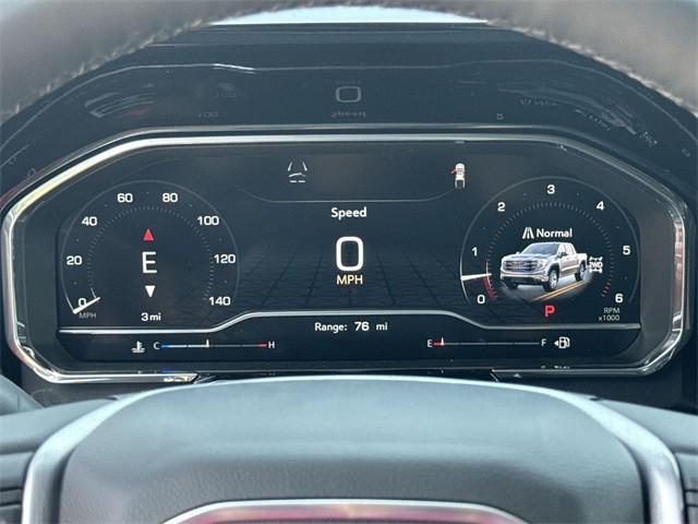 Photo of 2025 Summit White GMC Sierra 1500