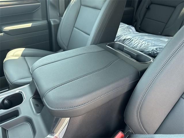 Photo of 2025 Summit White GMC Sierra 1500